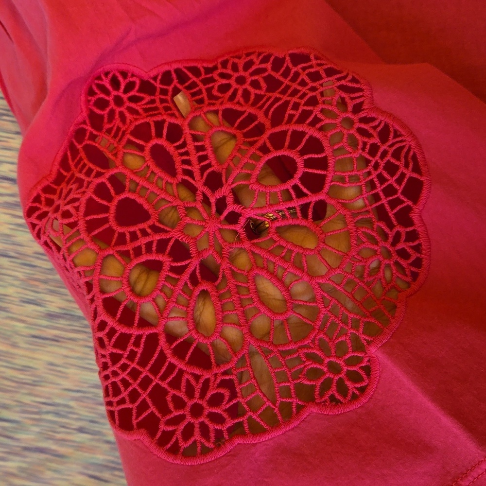 Old Navy Women's Everywhere Cutwork Top Pink Size XL NWOT - Picture 3 of 4